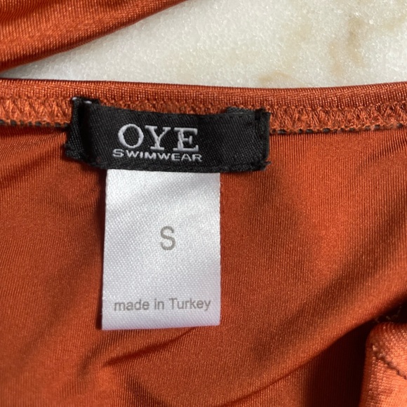 OYE Swim - Veronique - Picture 7 of 7